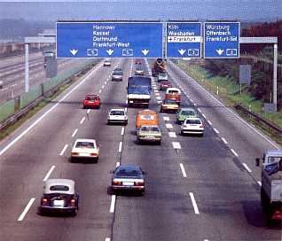 Autobahn road markings